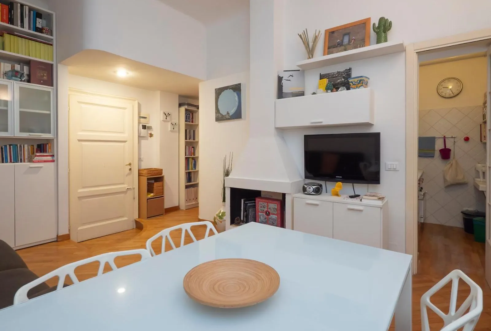 Xenia Apartments - Cozy Two-Rooms Apartment In Corso Vercelli ميلان 0*,  إيطاليا